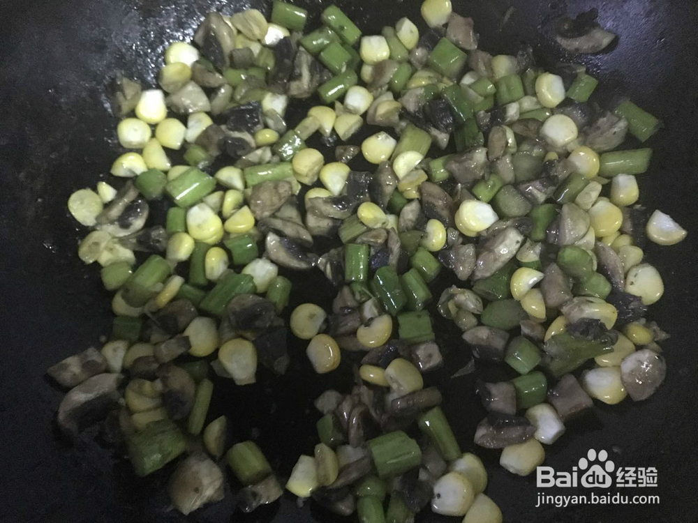 家常美食——蘑菇芦笋玉米浓汤