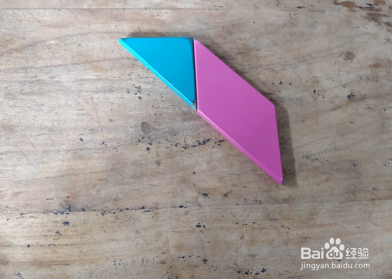 用七巧板怎样拼一条鲫鱼？