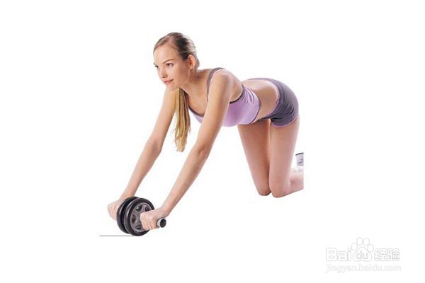 腹肌轮使用方法