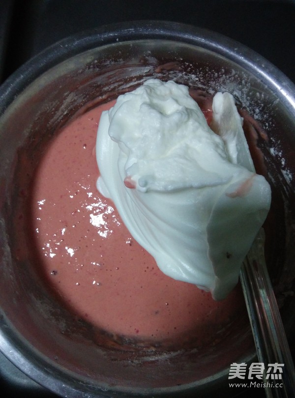 火龙果戚风小蛋糕