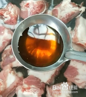 如何自制酱香排骨焖饭？