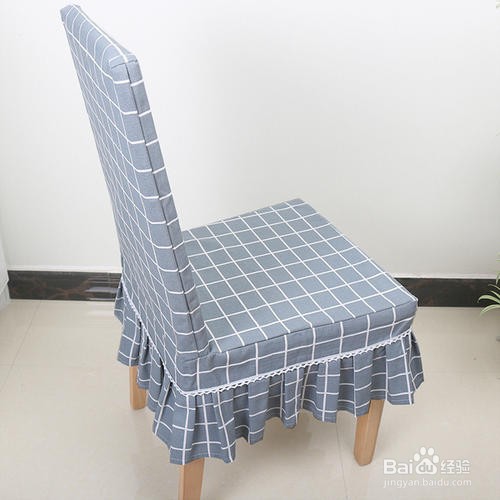 餐椅坐垫的布面料怎么拆