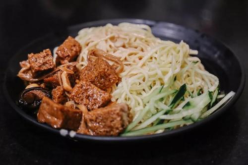 凉面里面的面筋叫什么
