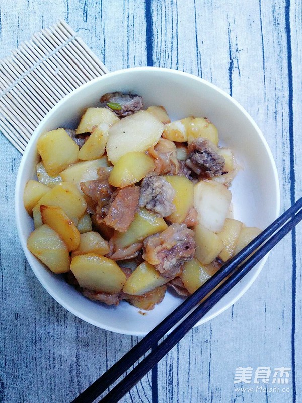 土豆炖牛肉的做法