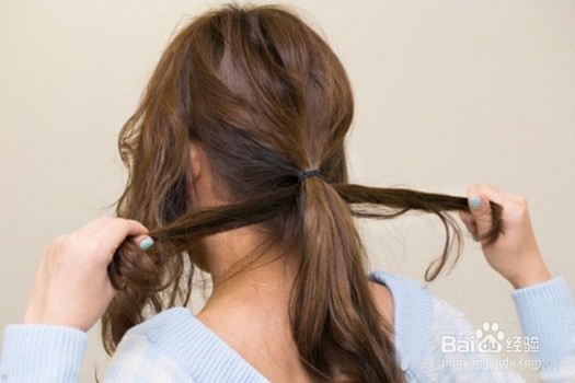 低垂丸子头 慵懒清新的低垂丸子头最in