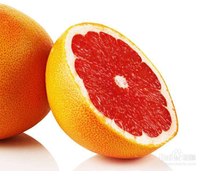 怎么挑选一个皮薄、果肉丰满的甜柚子？