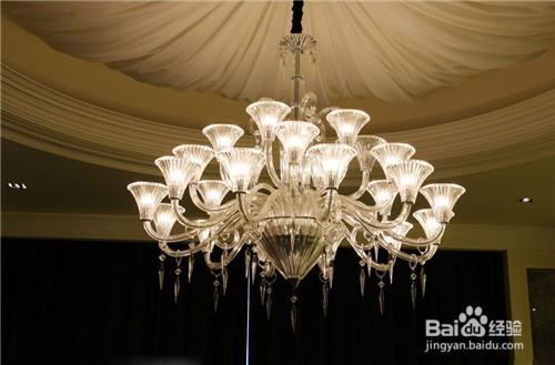 水晶灯坏了怎么维修