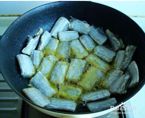 带鱼炖豆腐的做法