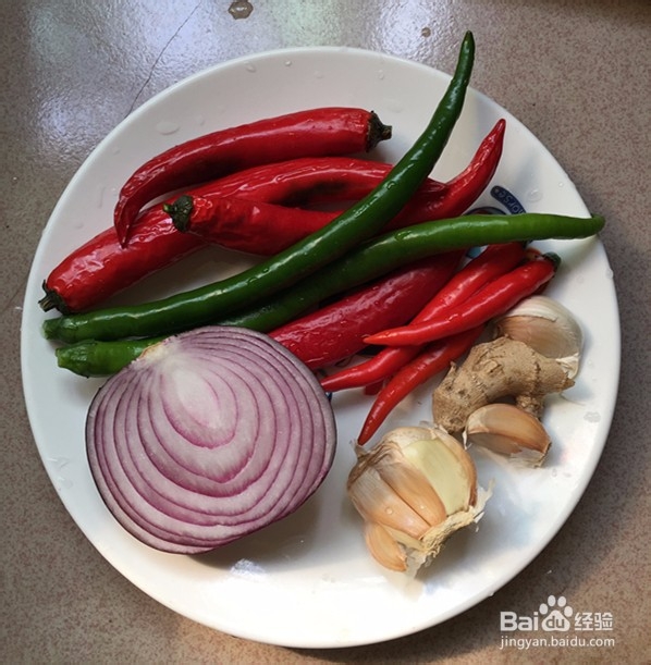 如何做出好吃的香辣美味皮皮虾