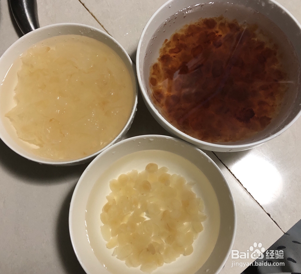 如何做一款好吃的桃胶皂角银耳羹