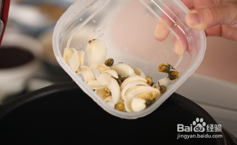 百合绿豆菊花粥