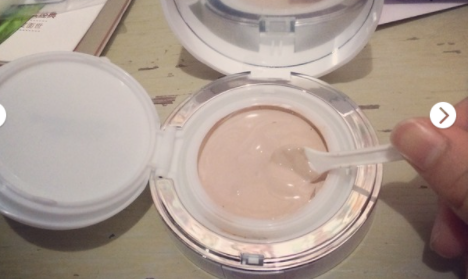 气垫出油了是不是坏了