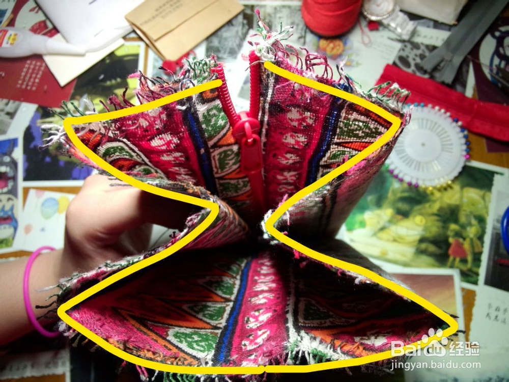 非常实用的迷你化妆小包