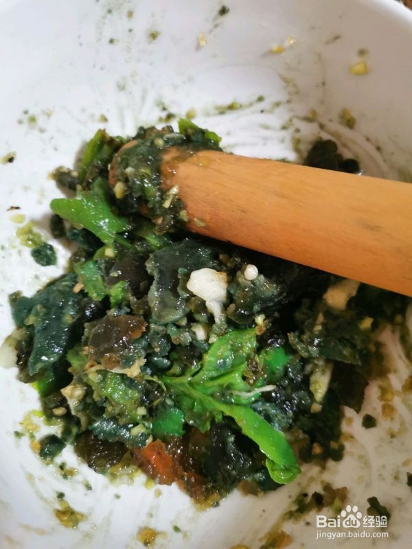 下饭神菜!辣椒擂皮蛋