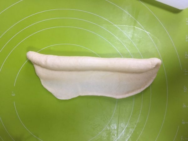 黄桃椰蓉心形面包