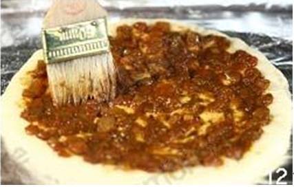 怎样在家中自制美味的金枪鱼火腿pizza