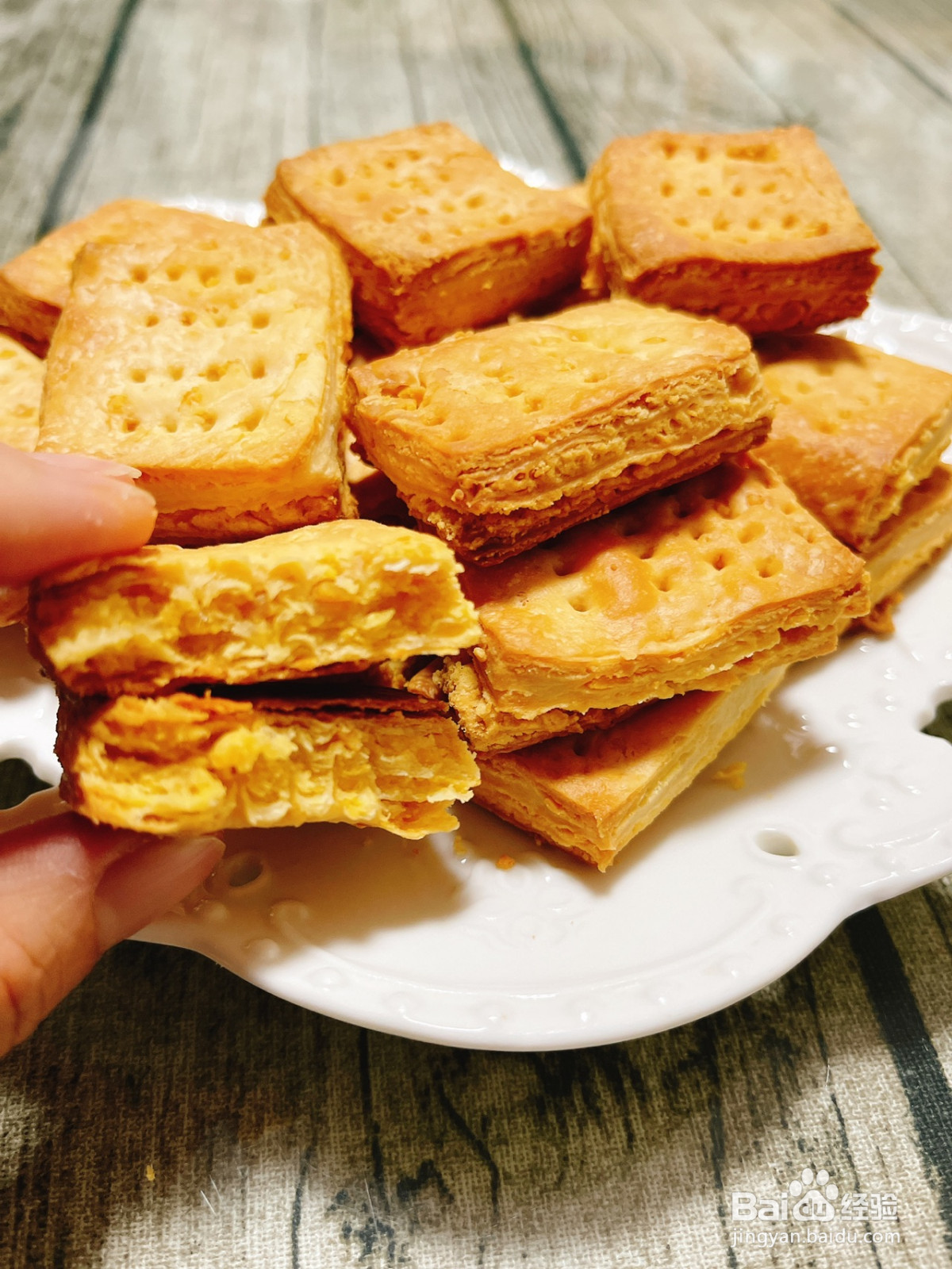 咸蛋黄苏打饼干的做法