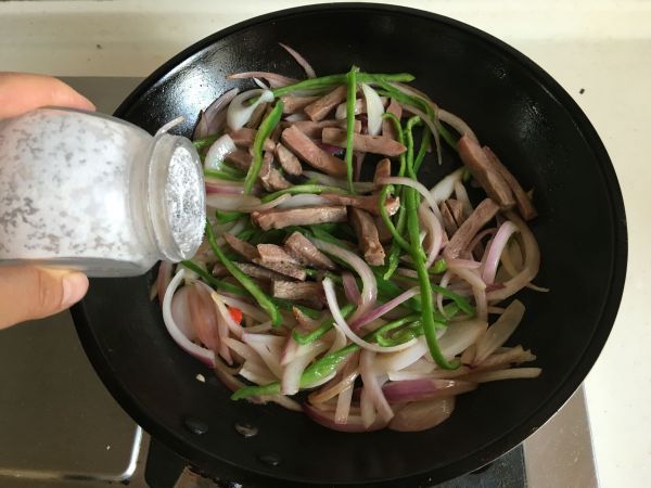 黑椒洋葱青椒炒牛肉