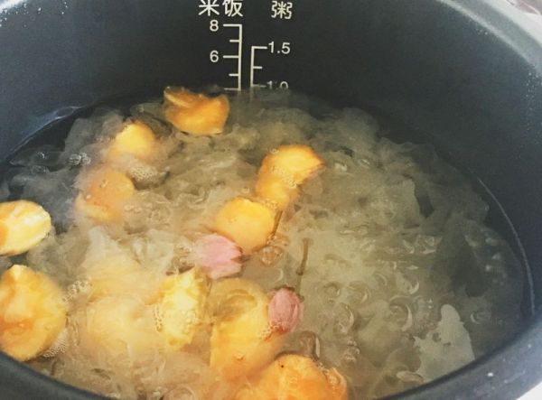 樱花木瓜银耳羹