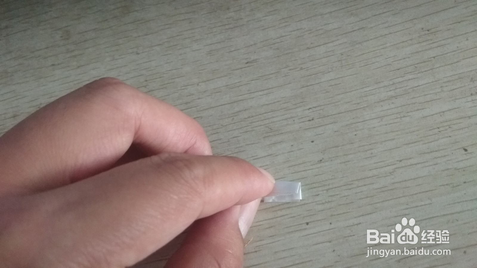 如何用一块长方形纸条做简易的钢笔的支架
