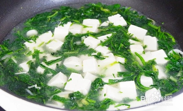 如何识别荠菜？