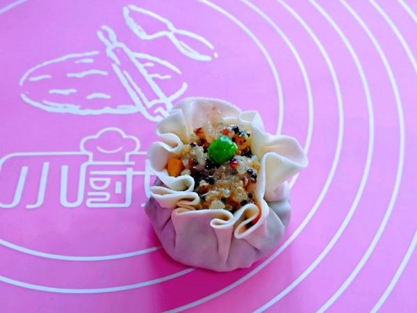 藜麦鸡胸时蔬烧麦