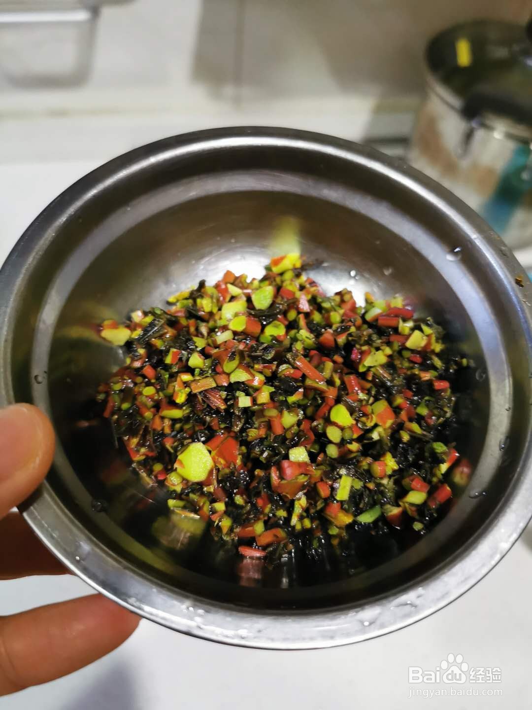 满口生香的简单快手菜香椿炒蛋