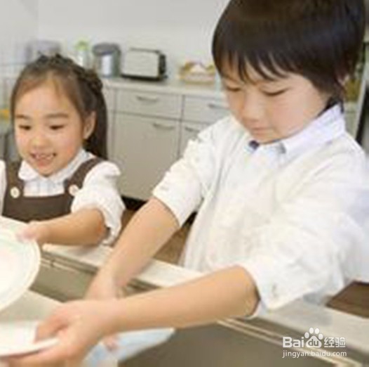 家长怎么样正确教育小孩