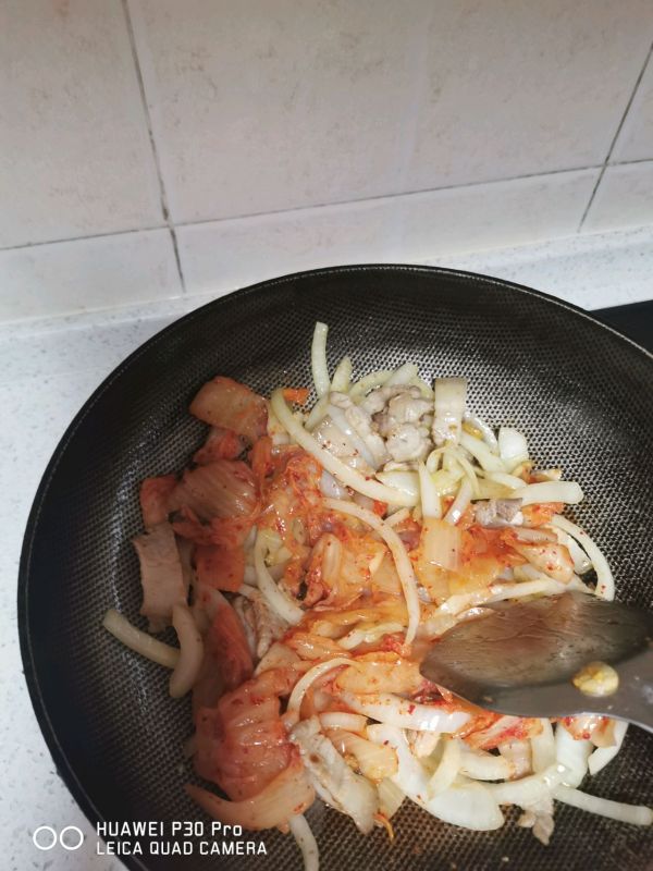 辣白菜炒五花肉