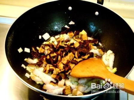 芦笋香菇焖粉条