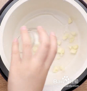 凉拌虾仁的做法