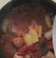 如何在家中做出好吃美味的电饭煲煮五花肉！