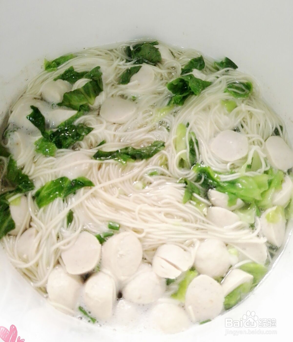 周末主食----排骨肉丸青菜面的做法