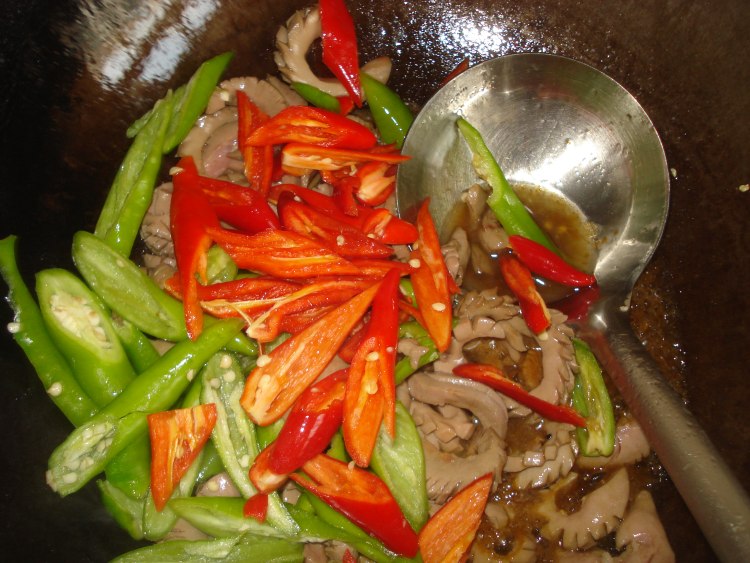 来一盘杭椒腰花，营养又美味~