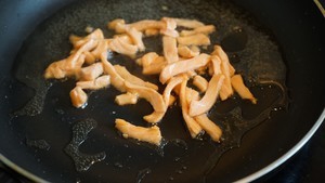 三文鱼乌冬面的做法。教你怎么做三文鱼乌冬面