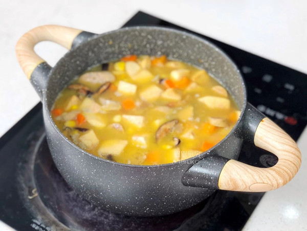 缤纷香芋煲仔饭