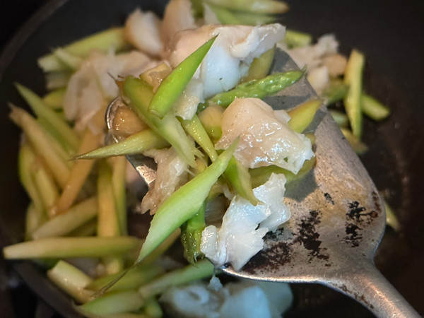 深海鳕鱼烧芦笋这个夏天让孩子爱上吃鱼