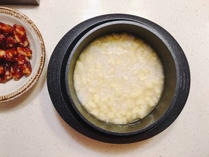 粒粒肠土豆焖饭做法