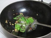 如何制作美味好吃的虎皮辣椒