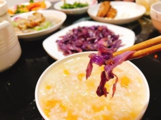 怎样做营养的爆炒紫甘蓝