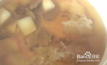 红枣雪梨银耳汤