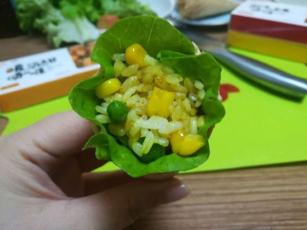 时蔬咖喱炒饭脆筒