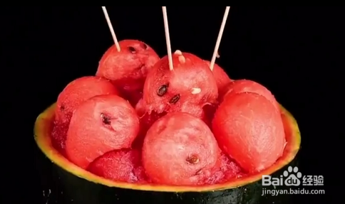 如何自制美味的西瓜果冻？