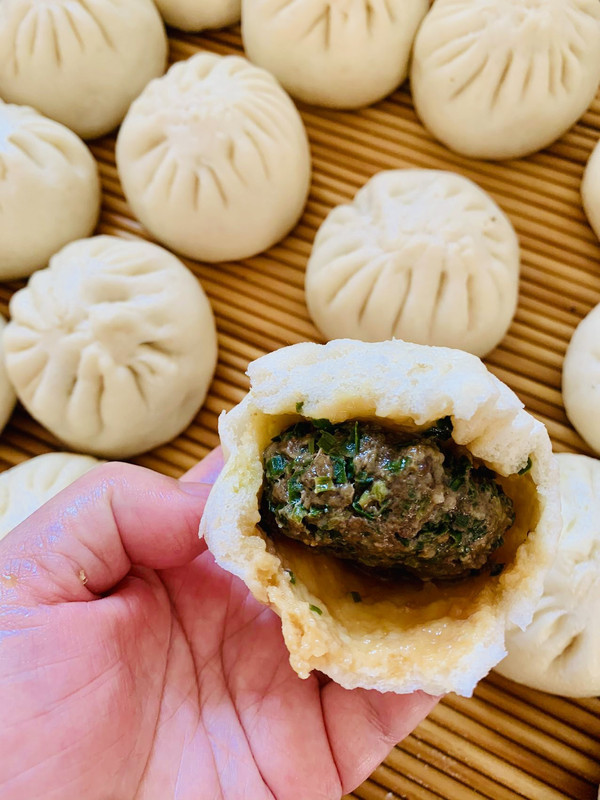 牛肉韭菜馅包子