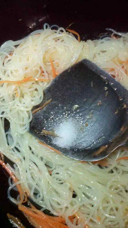 萝卜丝炒粉条这样做才好吃