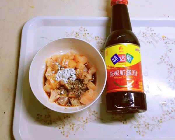 鸡肉口蘑炒三丁