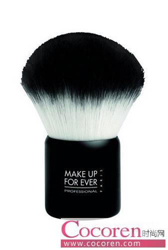 六大化妆刷的使用价值全攻略