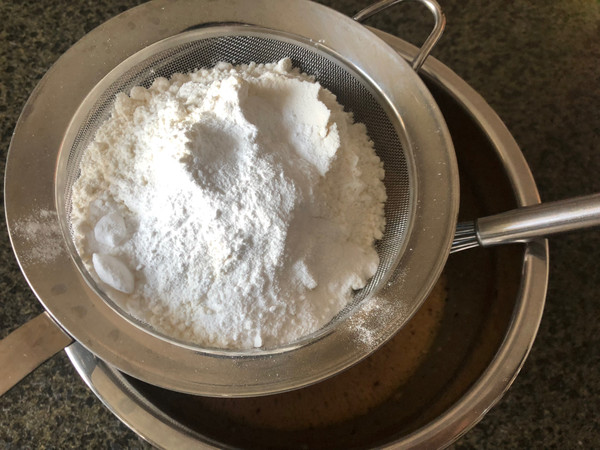 红枣核桃蜂蜜蛋糕