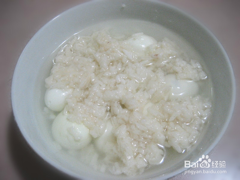 月子餐—红糖醪糟鹌鹑蛋的做法