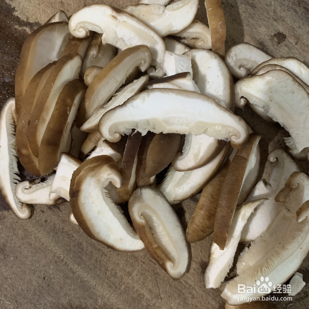 一个人做荠菜豆腐羹